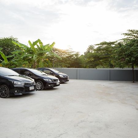 Twentynine Kv Apartel Nonthaburi Dış mekan fotoğraf